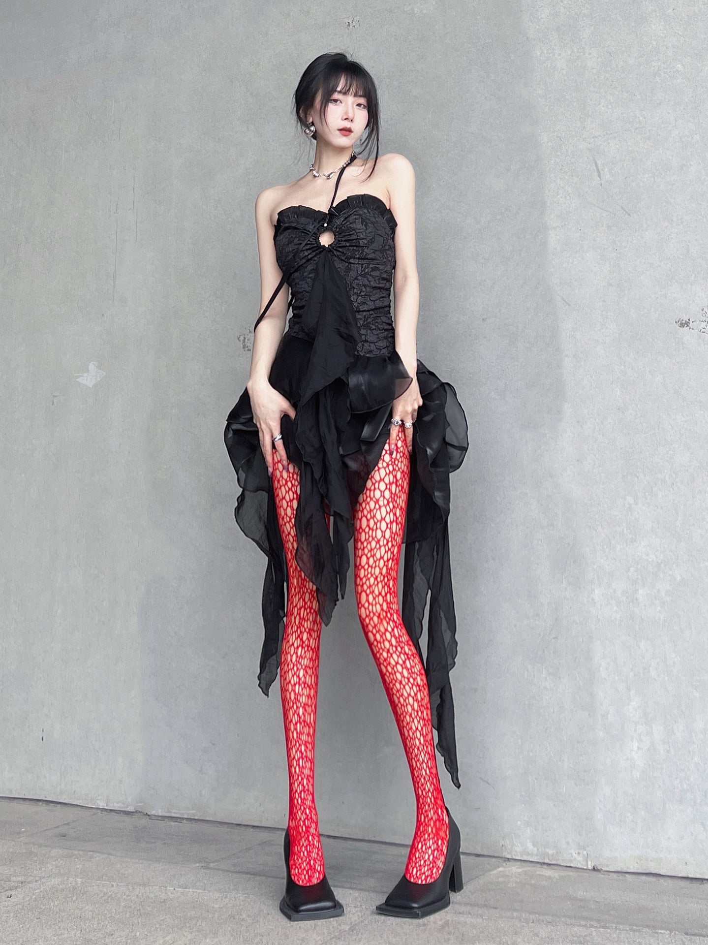 Hollow Black Sexy High-Value Net Red Star Burst With The Same Style Of Mermaid Spider Web Socks Beautiful Legs