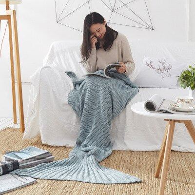 Mermaid Dreams Knit Blanket – Cozy Tail for Your Inner Princess