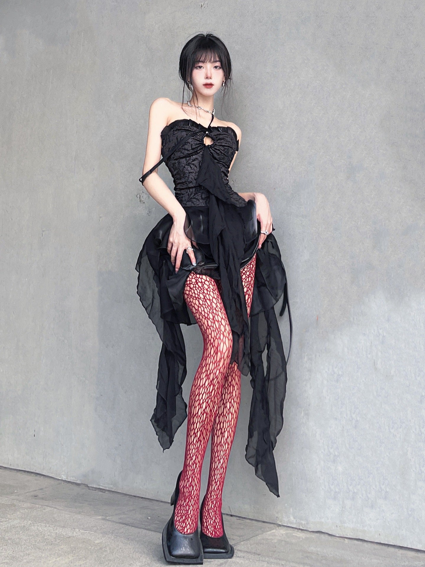 Hollow Black Sexy High-Value Net Red Star Burst With The Same Style Of Mermaid Spider Web Socks Beautiful Legs