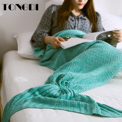 Mermaid Dreams Knit Blanket – Cozy Tail for Your Inner Princess